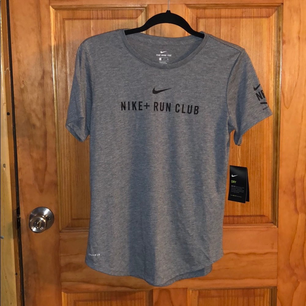 Nike Run Club Tee